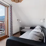 Lipki Park, Sun & Snow Apartment *
